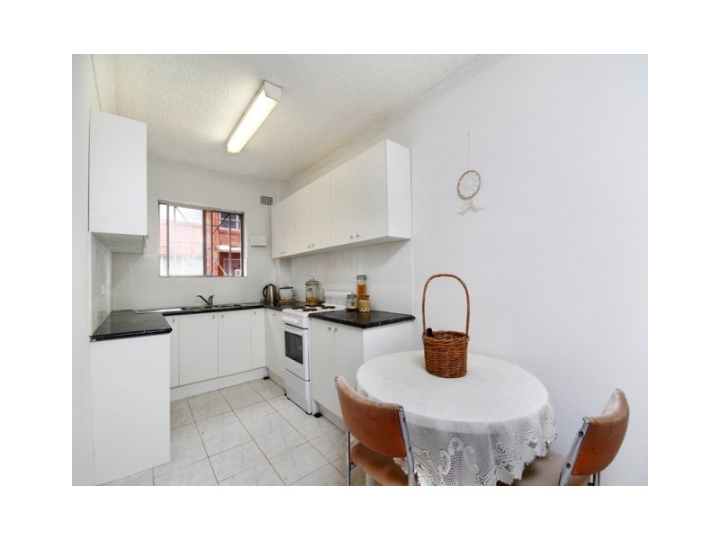 4/8  Calliope St, Guildford NSW 2161