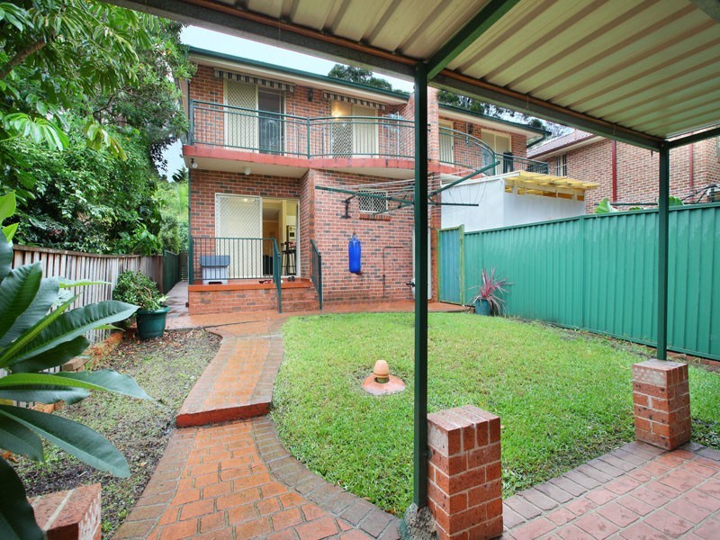 157 Fowler Rd, Merrylands NSW 2160