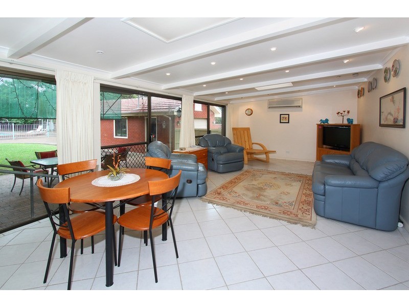 34 Budgeree Road, Toongabbie NSW 2146