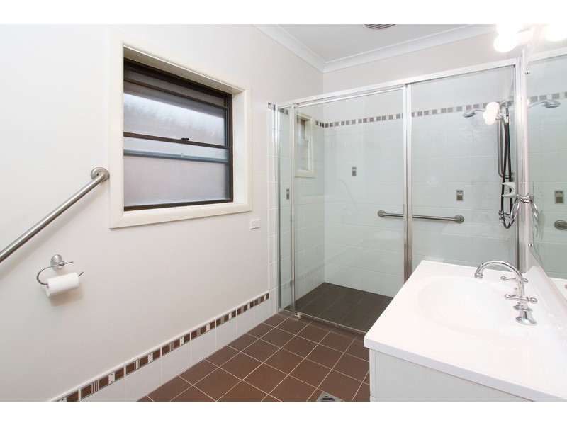 34 Budgeree Road, Toongabbie NSW 2146