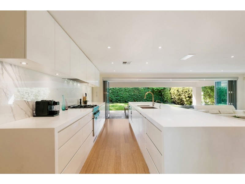 11 Sailors Bay Road, Willoughby NSW 2068