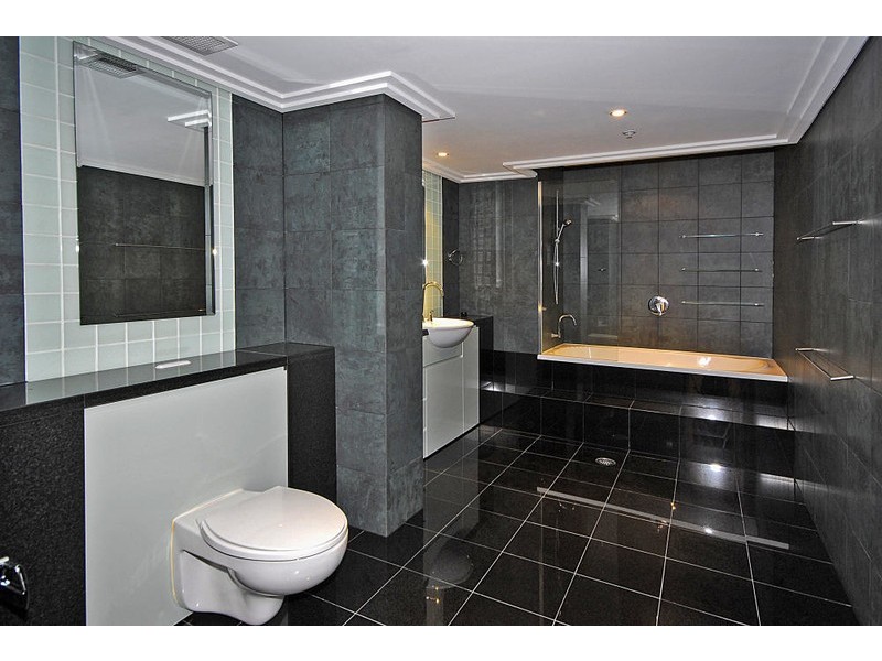 2005/8 Brown St, Chatswood NSW 2067