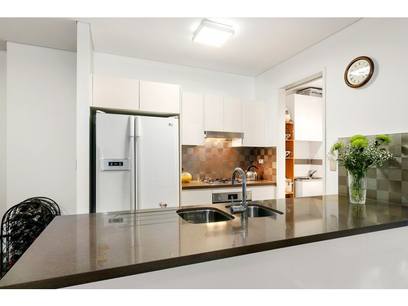 718/8 Avon Road, Pymble NSW 2073