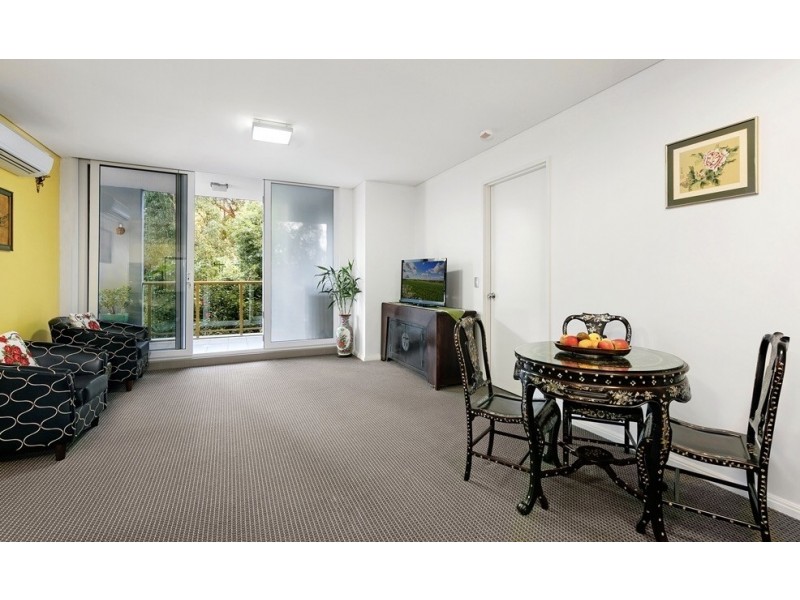 718/8 Avon Road, Pymble NSW 2073