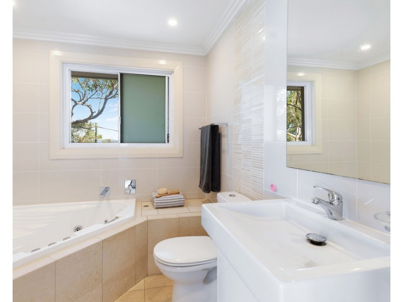 2 Deakin Pl, East Killara NSW 2071