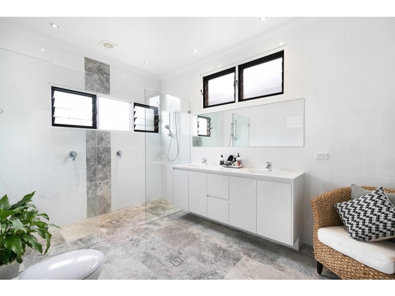 1 Kooloona Cr, West Pymble NSW 2073