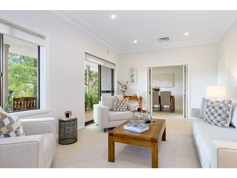 37 Eastern Arterial Rd, St Ives NSW 2075