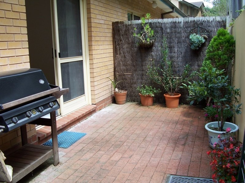 18/2 Jersey Street, Turramurra NSW 2074