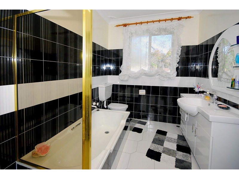 36  Yanko Rd, Pymble NSW 2073