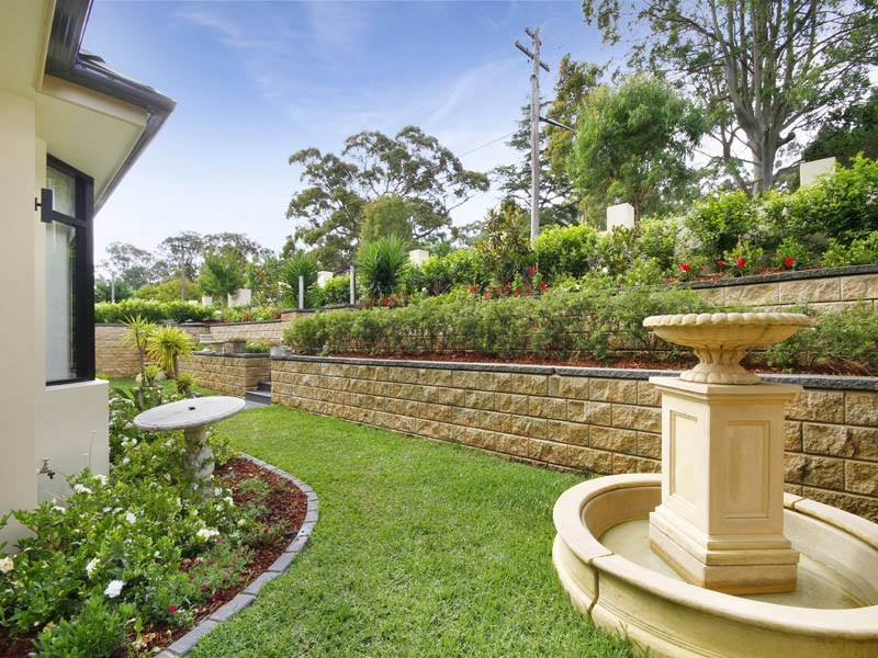 32 Tennyson Ave, Turramurra NSW 2074