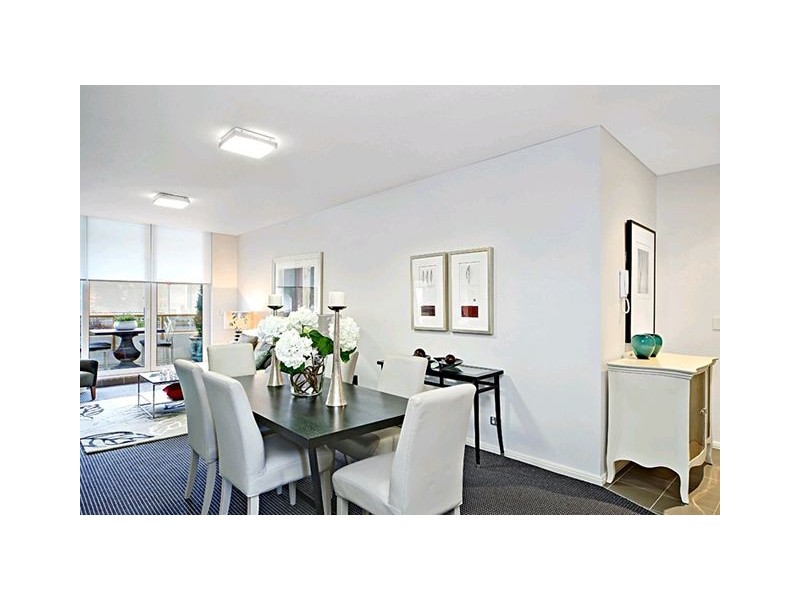 806/10 Avon Rd, Pymble NSW 2073
