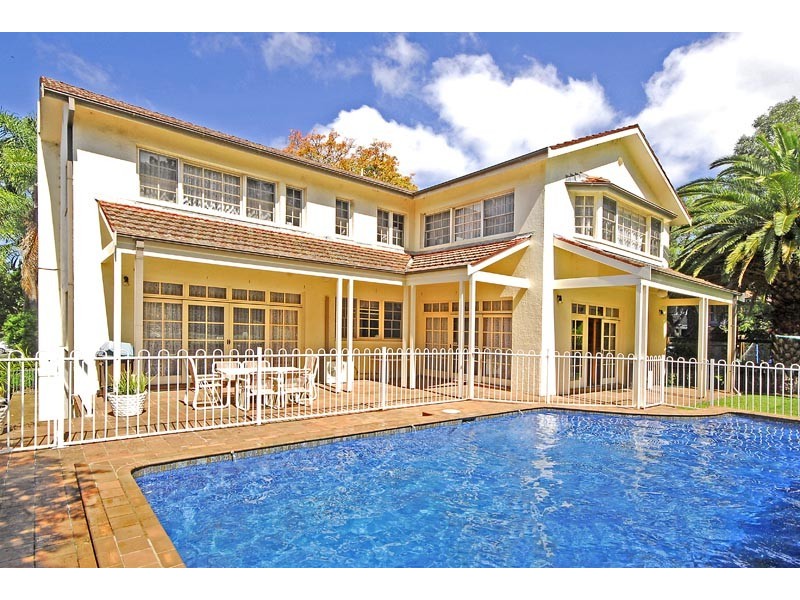 18 Warrangi St, Turramurra NSW 2074