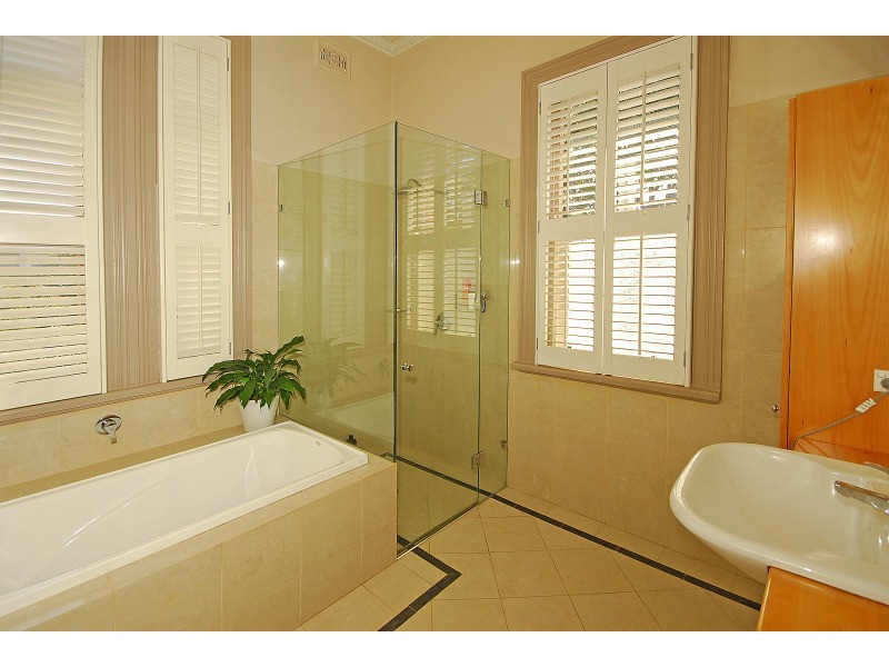 1a Stanhope Rd, Killara NSW 2071