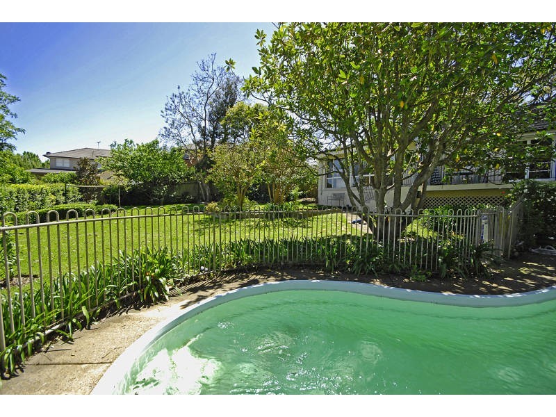 12 Fairway Ave, Pymble NSW 2073