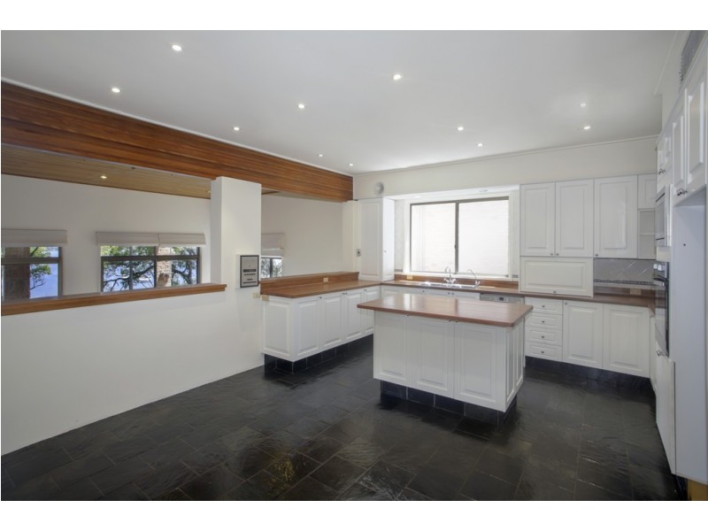 18 Paradise Avenue, Avalon Beach NSW 2107