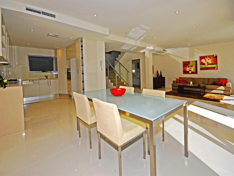 1/2 Fiddens Wharf Rd, Killara NSW 2071