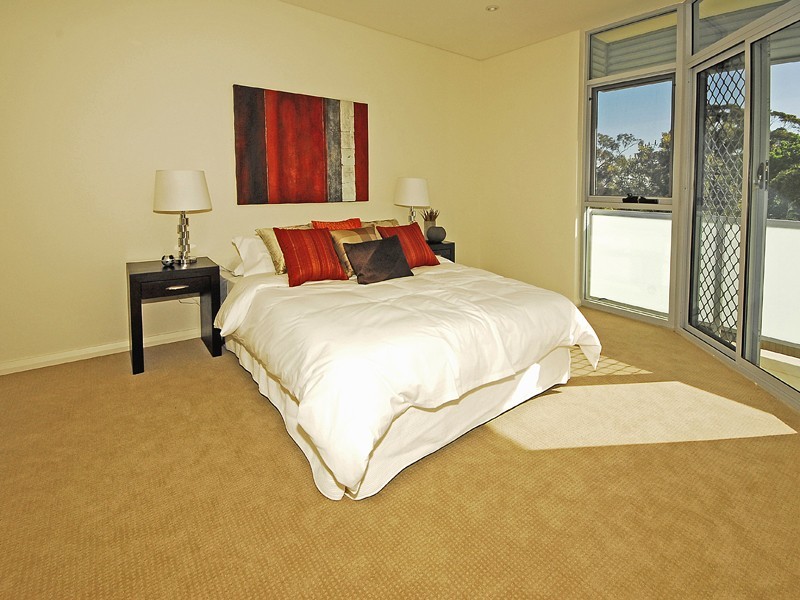 1/2 Fiddens Wharf Rd, Killara NSW 2071
