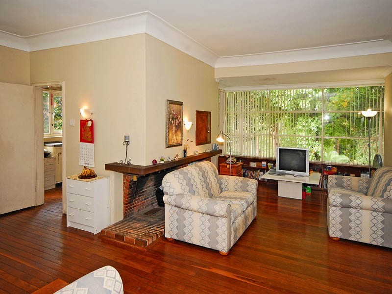 21 Livingstone Avenue, Pymble NSW 2073