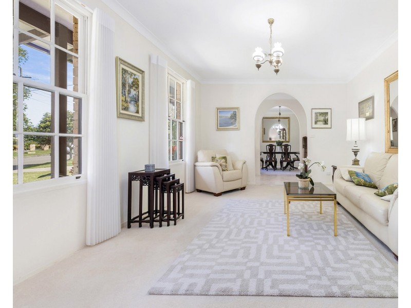 8 Kanowar Ave, East Killara NSW 2071