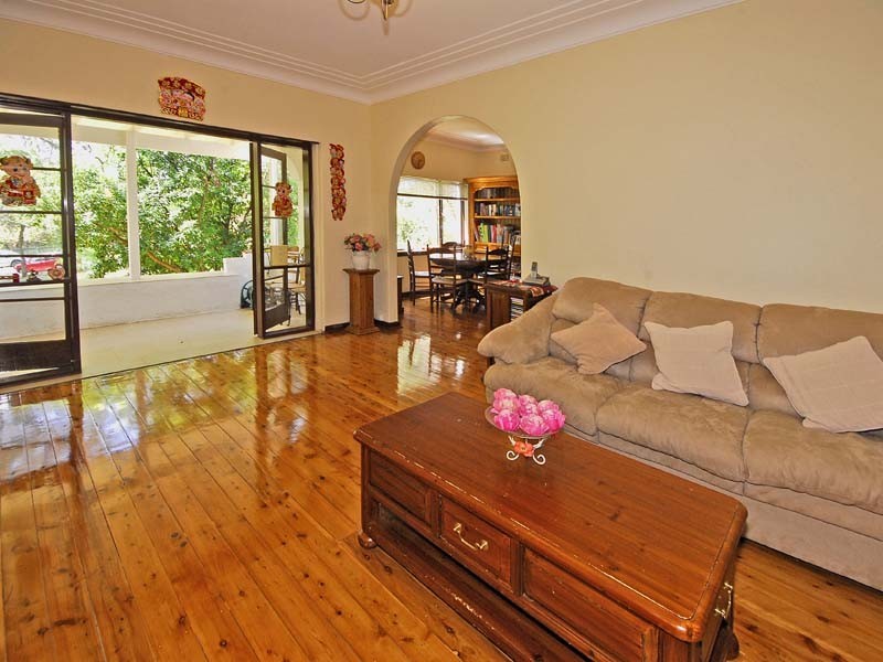 22 Selwyn St, Pymble NSW 2073