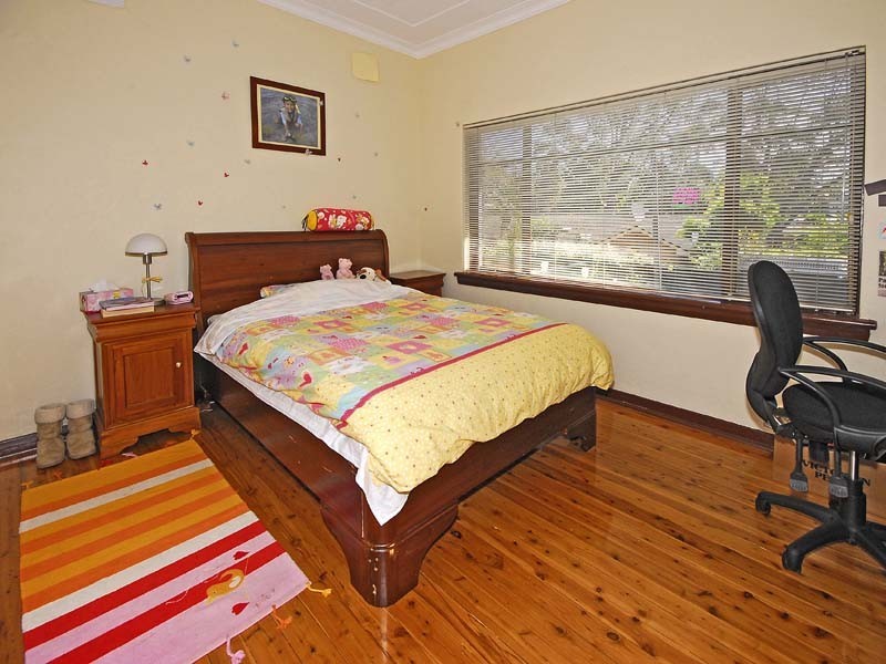 22 Selwyn St, Pymble NSW 2073