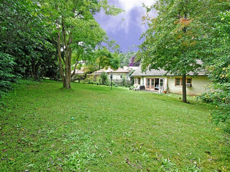 21 Livingstone Ave, Pymble NSW 2073