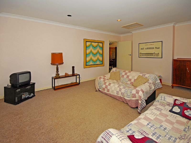 19A Macquarie Rd, Pymble NSW 2073