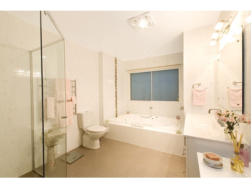 8 Grevillea Avenue, St Ives NSW 2075