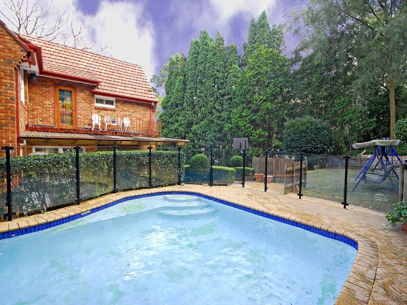 3 Bloomsbury Ave, Pymble NSW 2073