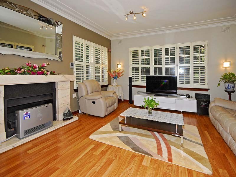 3 Bloomsbury Ave, Pymble NSW 2073