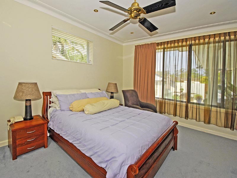 6 Sheather Ave, St Ives NSW 2075