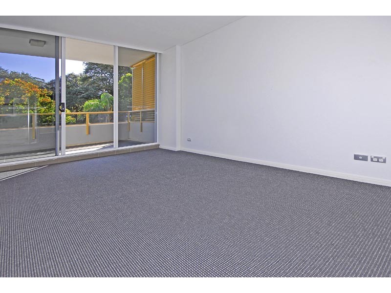 806/10 Avon Road, Pymble NSW 2073