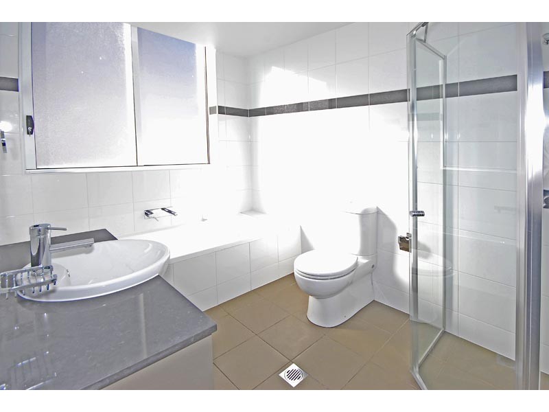 806/10 Avon Road, Pymble NSW 2073