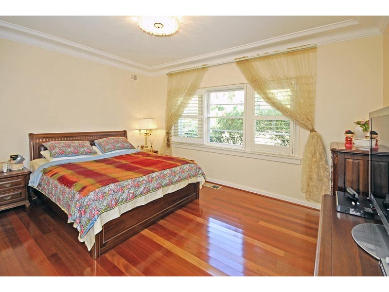 5 YARRARA ROAD, Pymble NSW 2073
