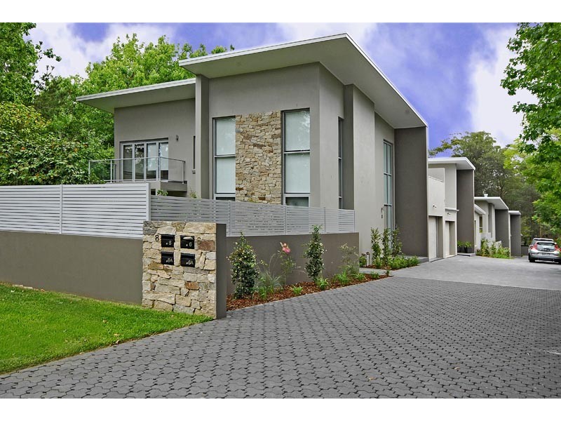 8a Killeaton St, St Ives NSW 2075