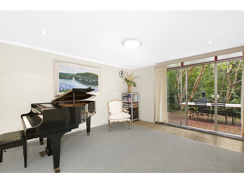 15 Larnock Ave, Pymble NSW 2073