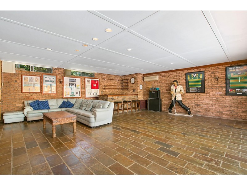 61 Bolwarra Ave, West Pymble NSW 2073