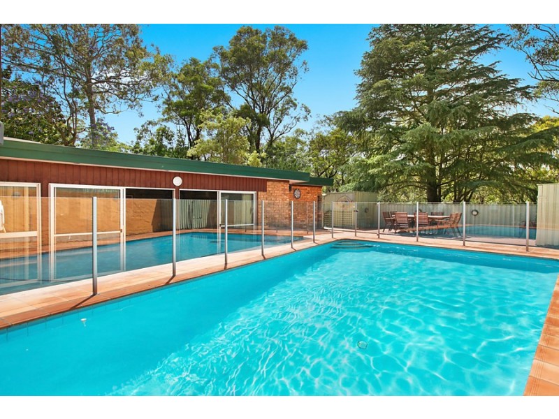 61 Bolwarra Ave, West Pymble NSW 2073