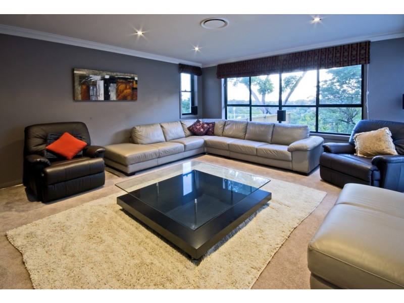 19 Cunliffe Rd, East Killara NSW 2071