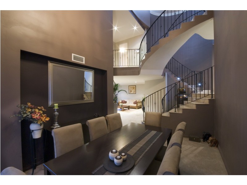 19 Cunliffe Rd, East Killara NSW 2071