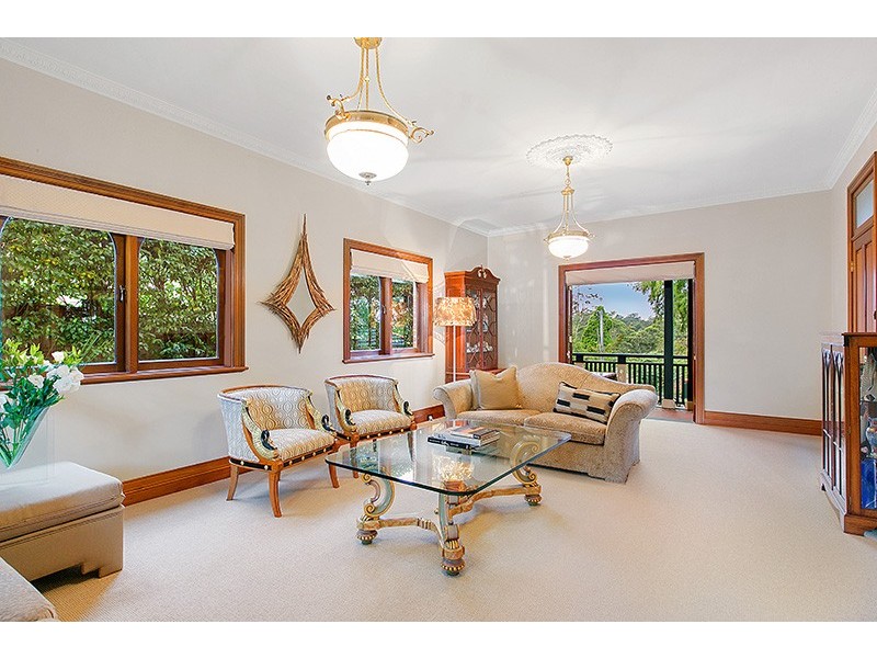 2 Charlton Ave, Turramurra NSW 2074