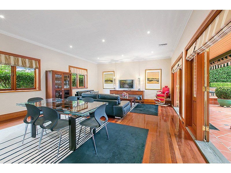 2 Charlton Ave, Turramurra NSW 2074