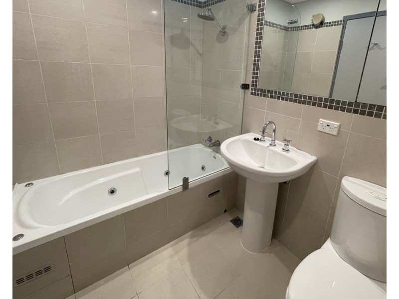 69/14-28 Blues Point Rd, Mcmahons Point NSW 2060