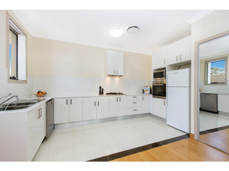 8/53 Killeaton St, St Ives NSW 2075