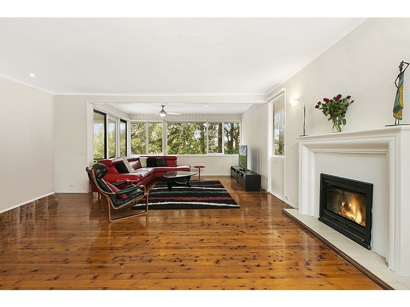 14 Lowry Cres, St Ives NSW 2075