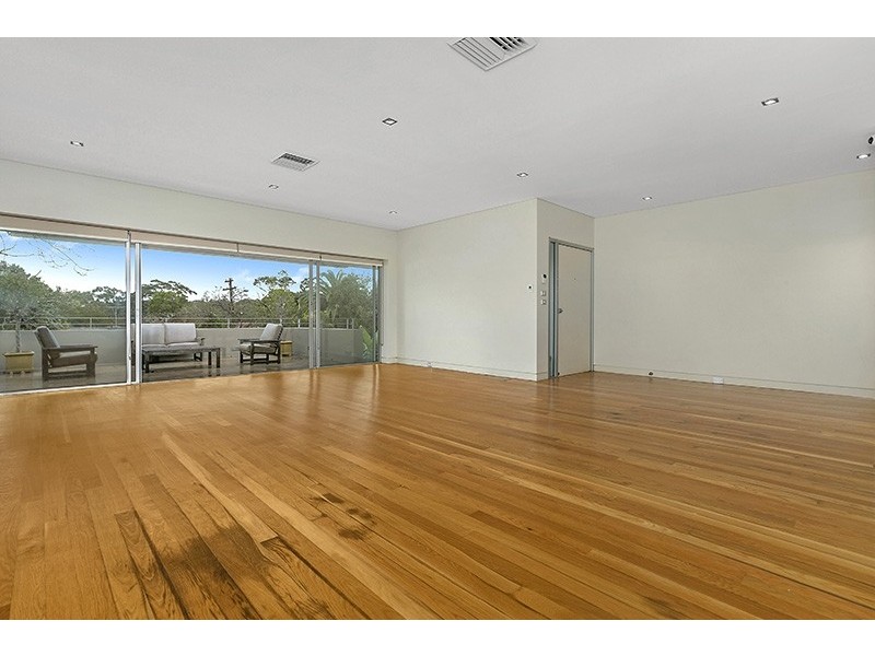 9 Larchmont Ave, East Killara NSW 2071