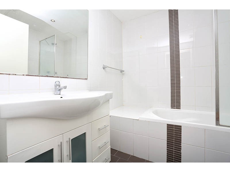 28/8-10 Northumberland Road, Auburn NSW 2144