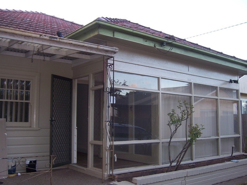 536 WOODVILLE ROAD, Guildford NSW 2161