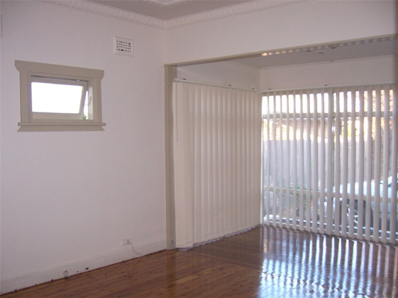 536 WOODVILLE ROAD, Guildford NSW 2161