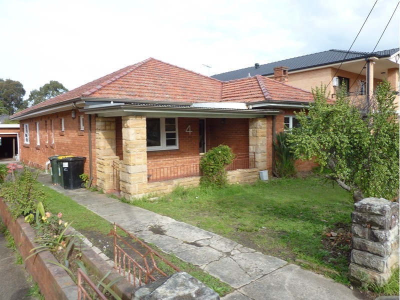 4 CHESTNUT ROAD, Auburn NSW 2144